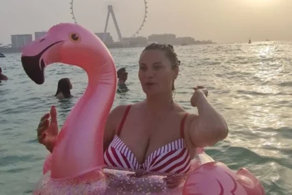 "Bolje da ljulja, nego da žulja" Jana Todorović muči muku sa prirodnim poprsjem, pa poželjela da bude RAVNA KAO DASKA