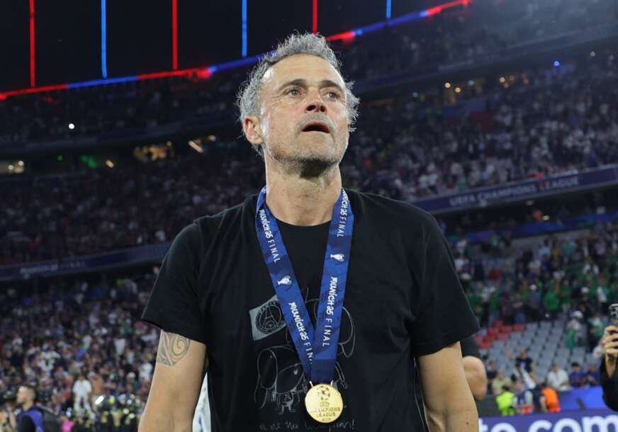 Luis Enrike u majici sa posvetom preminuloj ćerki