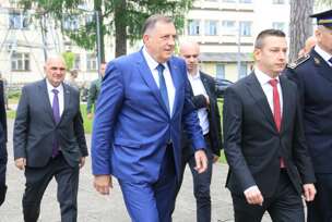 Milorad Dodik, kasarna Kozara