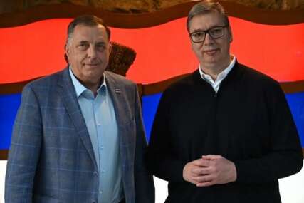 "Sankcije su uvedene čak i protiv unučeta Milorada Dodika" Vučić o položaju Republike Srpske, kako kaže pritisak je težak i nepodnošljiv