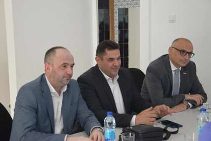 (FOTO) Snažan zamah NPS u Ugljeviku: Vidaković ponovo izabran za predsjednika, Banjac ima VELIKA OČEKIVANJA