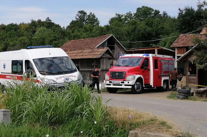 Požar probudio strah: Tinejdžer (18) ZADOBIO OPEKOTINE, hitno prevezen u Urgentni centar