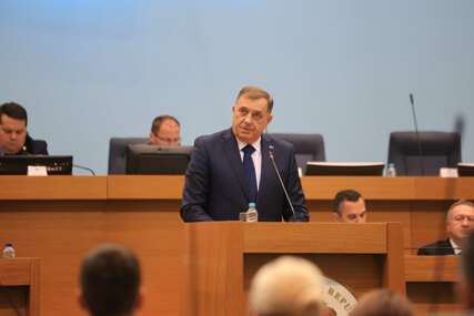 (VIDEO, FOTO) Bez PDP i Narodnog fronta: Posebna sjednica NSRS nastavljena obraćanjem predsjednika Republike Srpske