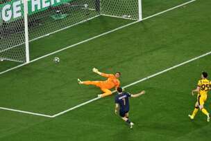 Hviča postiže gol za 4:0 protiv Intera