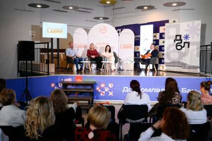 Panel diskusija „Napišimo priču iz početka”: Nasilje uglavnom počinje suptilno, a završava ozbiljno