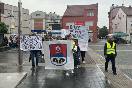 (FOTO) "Dosta je trovanja zemlje i vode" Građani Prijedora još jednom DIGLI GLAS PROTIV ZAGAĐIVANJA PRIRODE
