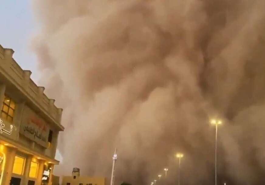 (VIDEO) „ZID OD PIJESKA“ SVE PARALISAO Oluja pogodila centralne dijelove Saudijske Arabije, Kuvajta i Jordana