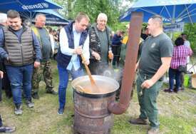(FOTO) Selak posjetio kotlićijadu u Kotor Varošu "Manifestacija koja spaja TRADICIJU, DRUŽENJE I DUH NAŠEG NARODA"