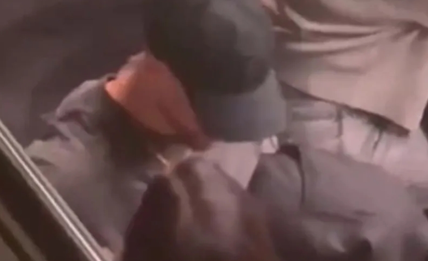 (VIDEO) UHVAĆENI NA DJELU Jedan od najboljih fudbalera svijeta i poznata voditeljka u vezi