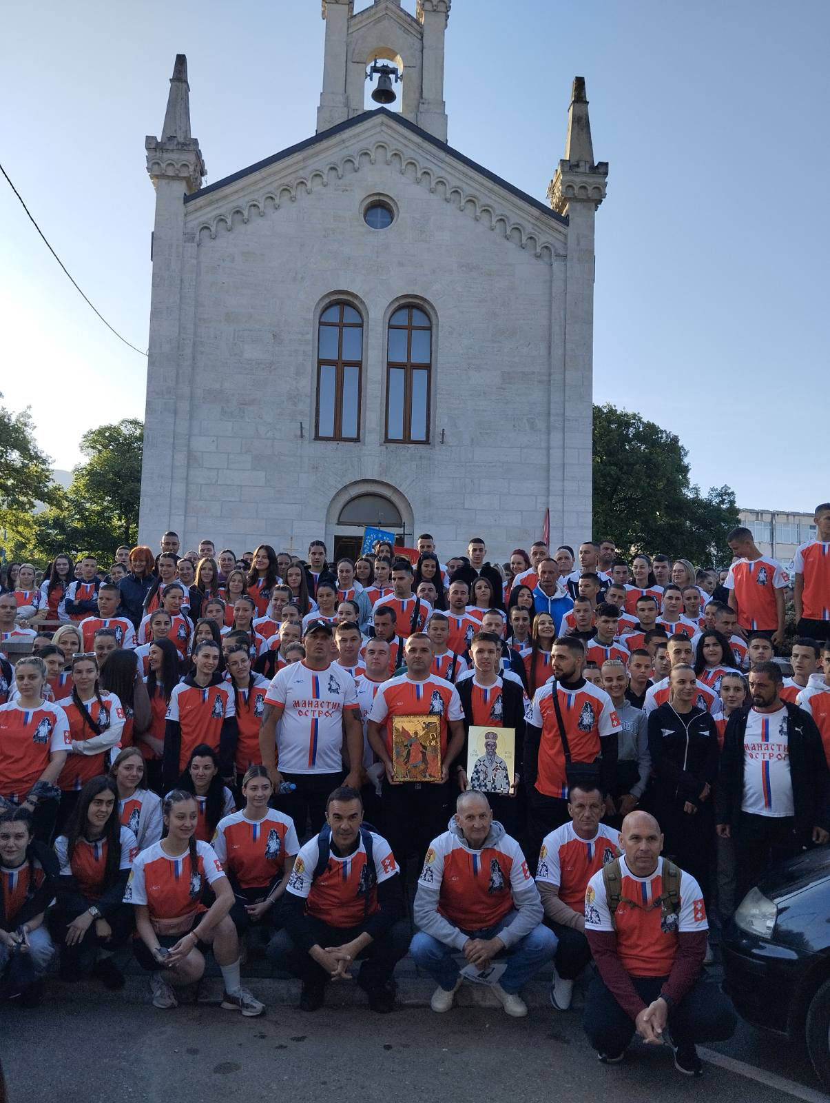 hodočašće iz Bileće idu prema Ostrogu