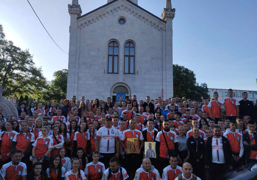 hodočašće iz Bileće idu prema Ostrogu