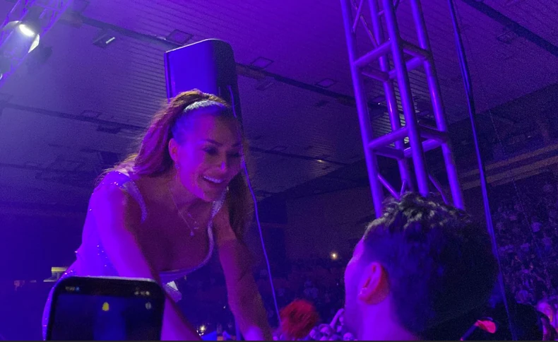 (VIDEO) Iznenađenje na koncertu: Ceca LJUBI DEČKA iz publike, ovo se do sada nije desilo