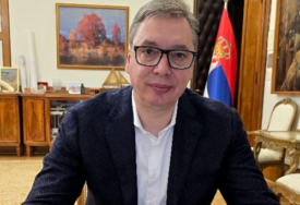 (VIDEO) "Poslije jela rad, rad i samo rad" Aleksandar Vučić pokazao šta jede, cijena obroka SMIJEŠNA, a evo šta doručkuju Makron i Putin