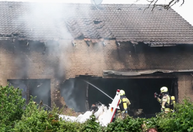 (VIDEO) CRNI DAN U NJEMAČKOJ Mali avion pao na porodičnu kuću, ima poginulih