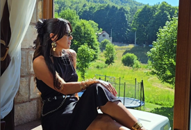 "Ja se bavim isključivo pjevanjem" Crnogorskoj pjevačici na nastupu PONUDILI 10.000 EVRA ZA INTIMNI ODNOS, evo kako je reagovala