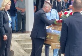 NA GROBLJU SAMO SIN Jelena Dokić nije došla na sahranu oca zbog nasilja koje je trpjela