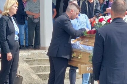 NA GROBLJU SAMO SIN Jelena Dokić nije došla na sahranu oca zbog nasilja koje je trpjela