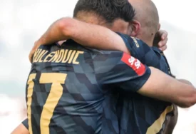 DINAMO SE I DALJE PITA Zagrepčani savladali Hajduk u velikom derbiju i zasjeli na čelo tabele