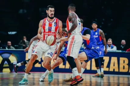 Vrela atmosfera: Počeo plej-of obračun ZVEZDA - IGOKEA u Areni