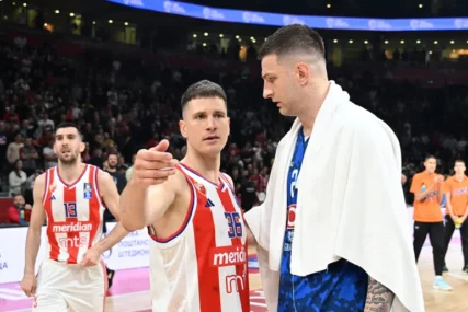 (VIDEO) LIJEPA SLIKA ZA KRAJ Igrači Zvezde i Budućnosti u prijateljskom zagrljaju