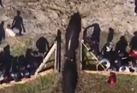 (VIDEO) DRAMA U BiH Tokom koride, bikovi POBJEGLI U PUBLIKU, nastao opšti haos