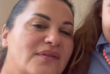 (FOTO) "Kada bih smanjila grudi, izgledala bih mršavije" Ova pjevačica nije radila nijednu ESTETSKU OPERACIJU, pokazala lice bez šminke