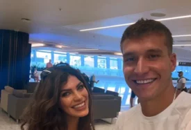 (FOTO) BOGDAN POZIRAO SA ZANOSNOM MAJOM Košarkaš napravio selfi s jednom od najljepših srpskih teniserki, zajedno su gledali Fajnal for
