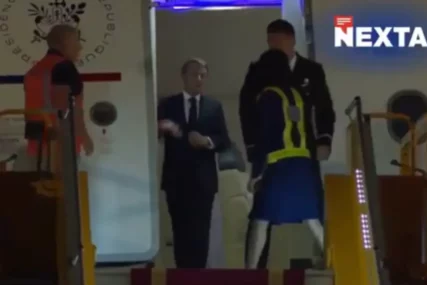 (VIDEO)„MOŽDA JE TO RUKA KREMLJA“ Makron se oglasio nakon što ga je Brižit OŠAMARILA, u sve se umiješala i Zaharova