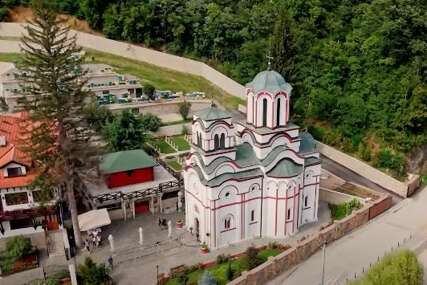  U nedjelju PRESVLAČENJE MOŠTIJU Svetog Zosima u manastiru Tumane: Dijelovi starog odijela biće podijeljeni prisutnim vjernicima na blagoslov