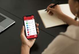 (VIDEO) APLIKACIJA DOBIJA NOVU FUNKCIJU Gmail dobija pametne odgovore koje pokreće AI