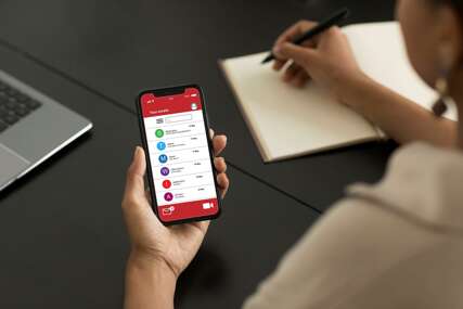 (VIDEO) APLIKACIJA DOBIJA NOVU FUNKCIJU Gmail dobija pametne odgovore koje pokreće AI