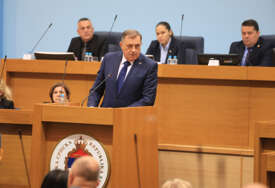 "Srpska neće učestvovati na komemoracijama dok se ne razriješi pokušaj ubistva Vučića"Dodik komentarisao odluku Ustavnog suda o Banjaluci i Bijeljini