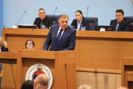 "Srpska neće učestvovati na komemoracijama dok se ne razriješi pokušaj ubistva Vučića"Dodik komentarisao odluku Ustavnog suda o Banjaluci i Bijeljini