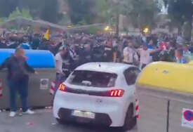(VIDEO) Automobilom uletio među navijače: Haos u Kataloniji, više povrijeđenih pred meč Espanjola i Barselone