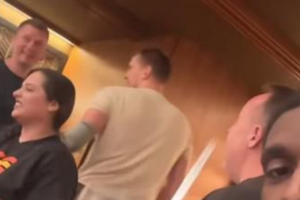 (VIDEO) Jokić nakon utakmice završio u kafani: Jedan detalj POSEBNO ZABRINJAVA, evo šta je imao na ruci