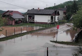 (FOTO) AKTIVIRANO NEKOLIKO KLIZIŠTA Nevrijeme napravilo haos u Novom Gradu