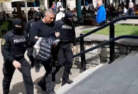 (VIDEO) "PALI" ZBOG PRIMANJA MITA Policajci uhapšeni u akciji  "Kocka" na području Prijedora i Sanskog Mosta sprovedeni u Tužilaštvo