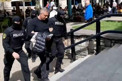 (VIDEO) "PALI" ZBOG PRIMANJA MITA Policajci uhapšeni u akciji  "Kocka" na području Prijedora i Sanskog Mosta sprovedeni u Tužilaštvo
