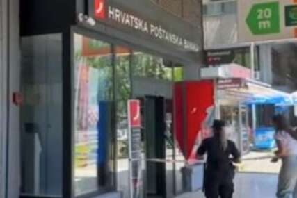PLJAČKA BANKE U SRED DANA Naoružani lopov ukrao novac, policija traga za njim