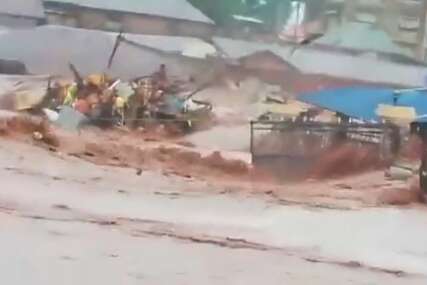 (VIDEO) HAOS U NIGERIJI U stravičnim poplavama poginulo najmanje 88 osoba, na terenu sve raspoložive snage
