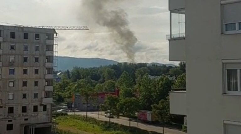 Požar u Banjaluci: Gusti crni dim uznemirio građane