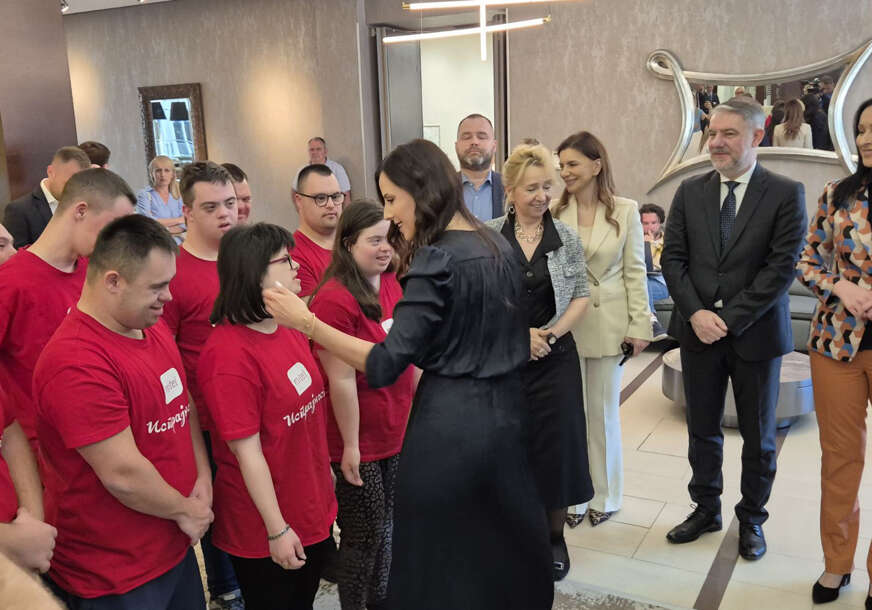 (FOTO) "Neki novi Brodvej" imao i BEOGRADSKU PREMIJERU "Iskreni, neposredni, a ljubav nesputano i bez ikakvog straha šire oko sebe"