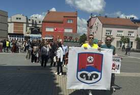 (VIDEO, FOTO) Održan 10. protest „Ustanak za opstanak“: Prijedorčani traže odgovornost za uništenje koje uzrokuje rudnik Bukova Kosa