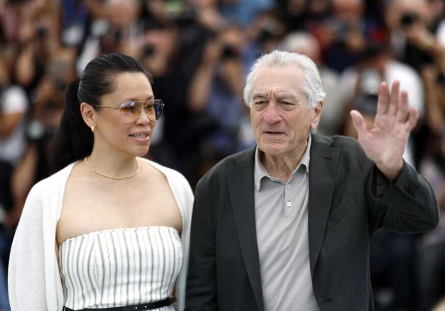 Kanski festival okupio svjetske zvijezde: Stigao i Robert de Niro, ali svi gledaju u njegovu SKORO DUPLO MLAĐU ŽENU