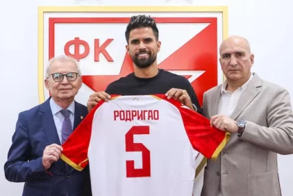 SADA JE I ZVANIČNO Zvezda predstavila novo pojačanje