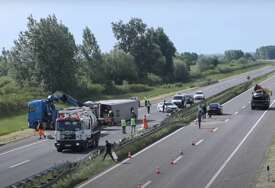 (VIDEO, FOTO) "Čuo se JAK UDARAC, ZATIM VRISCI, ljudi su pokušavali da izađu kroz prozore" Ispovijest svjedoka stravičnog sudara autobusa i automobila iz BiH na auto-putu u Hrvatskoj