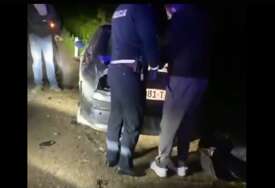 (VIDEO) Policija nije uradila alkotest: Načelnik opštine u BiH učestvovao u saobraćajki pa pokušao da pobjegne