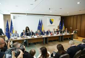 (VIDEO, FOTO) Potpisan sporazum o zajedničkoj politici i prioritetima: Platformu za mir, stabilizaciju i ekonomski napredak BiH predložila opozicija u Srpskoj