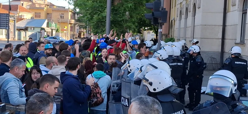 Studenti u nišu
