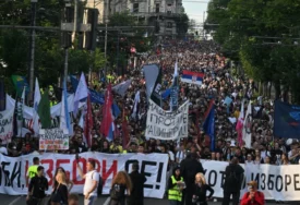 ZAVRŠEN PROTEST U BEOGRADU Studenti u blokadi žele da se raspišu izbori, saobraćaj ponovo u funkciji